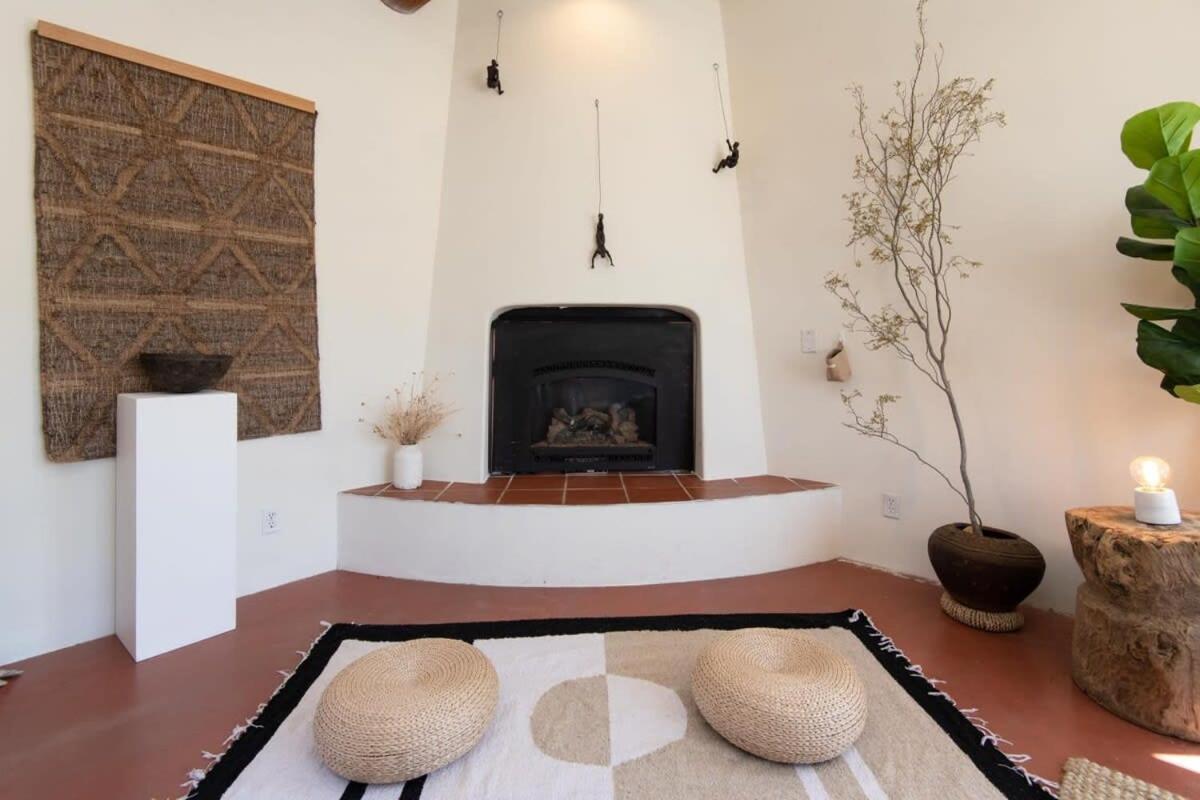 Renovated Lodge - Room 3 With Pool Access Joshua Tree Eksteriør billede