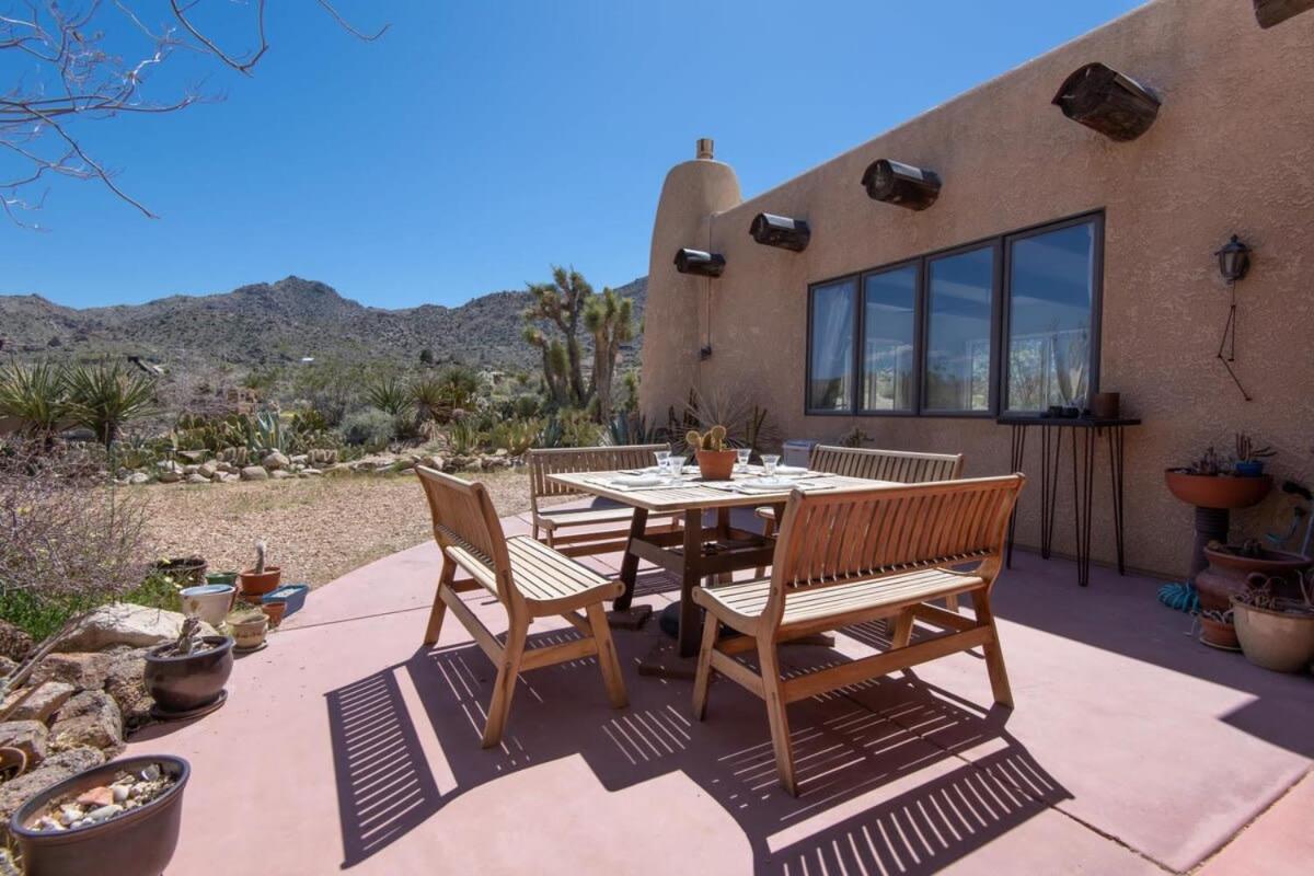 Renovated Lodge - Room 3 With Pool Access Joshua Tree Eksteriør billede