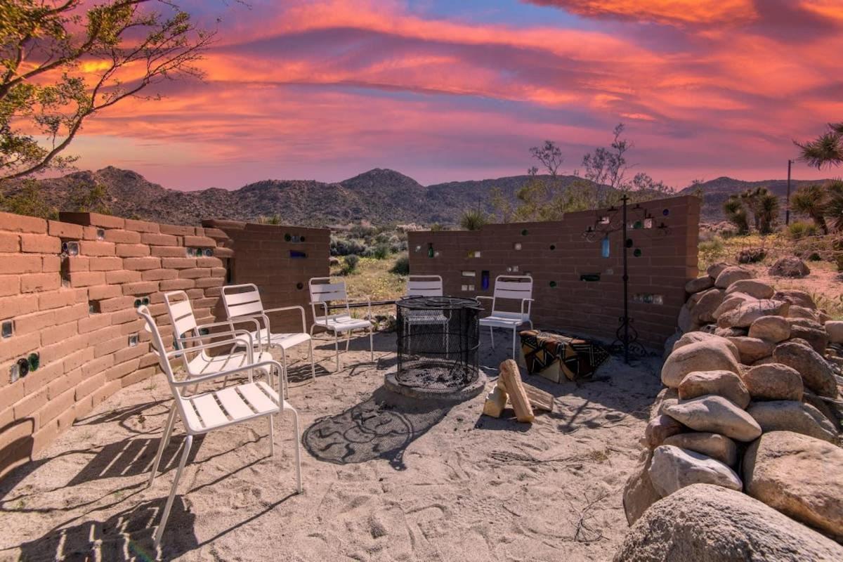 Renovated Lodge - Room 3 With Pool Access Joshua Tree Eksteriør billede